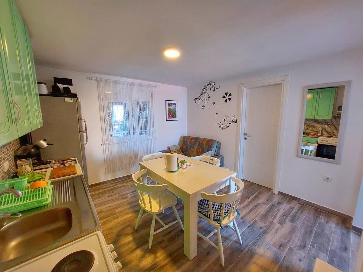 Apartments Marina Utjeha Kültér fotó